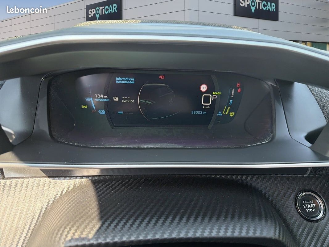 PEUGEOT 208 Electrique 50 kWh 136ch Allure Business (image 15)