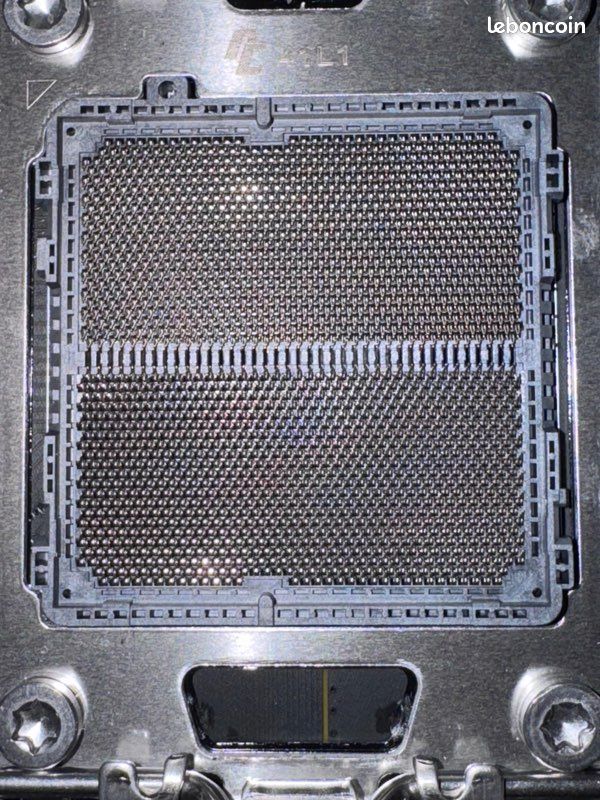 Carte mère MSI B650 HS (image 2)