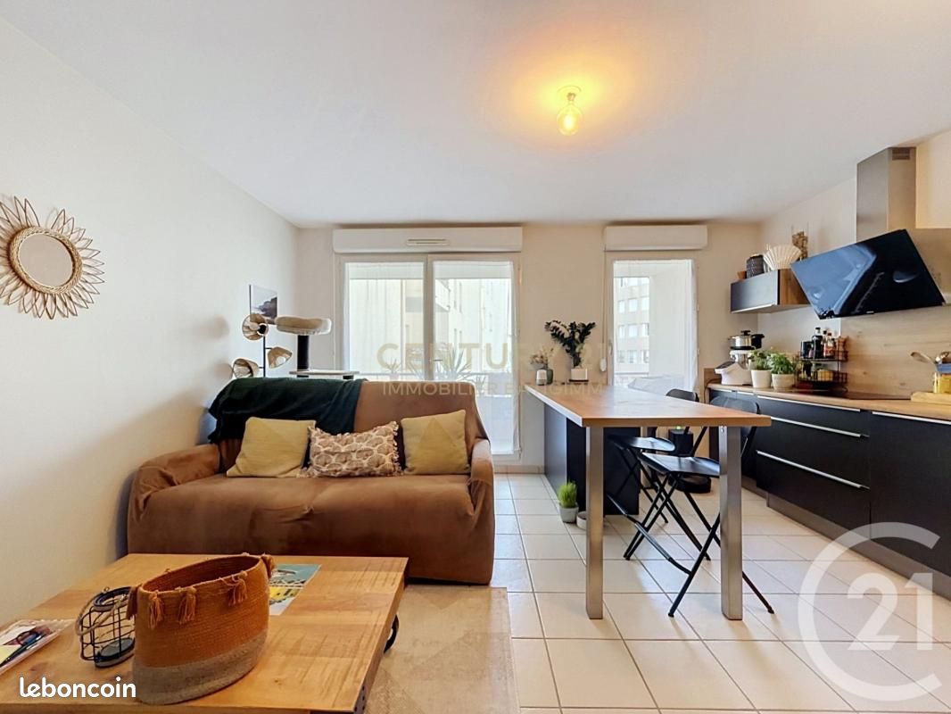 Appartement 2 pièces 42 m² · à Bourgoin-Jallieu · 42 m² · 740 €/mois