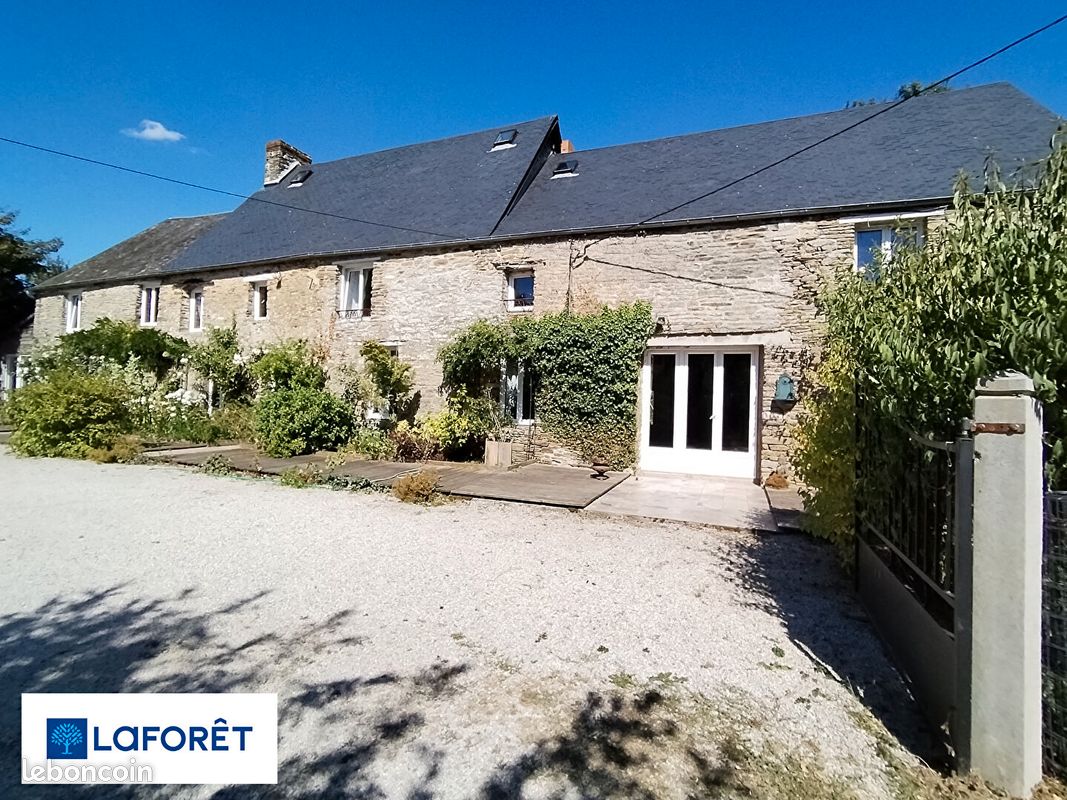 Maison 10 pièces 304 m² · à Cahagnes · 304 m² · 590 000 €