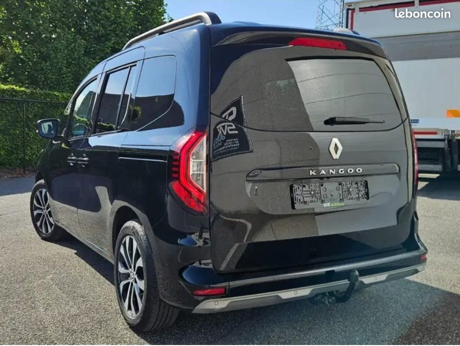 Renault Kangoo III 1.3 TCE 130 TECHNO + attelage (image 2)