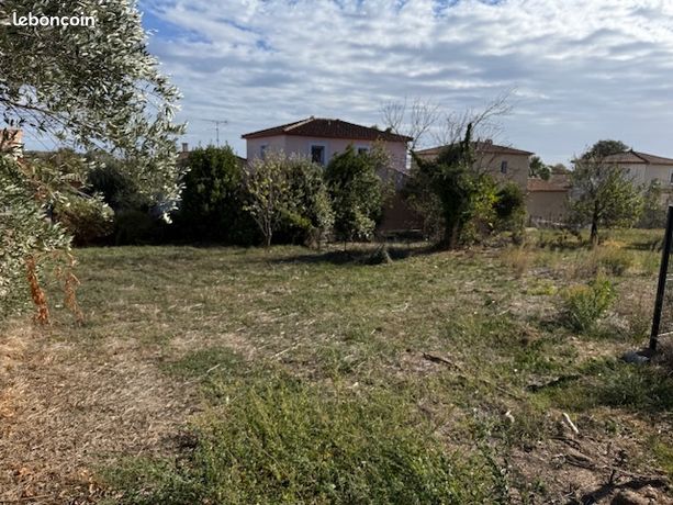 Terrain 530 m² Saussan