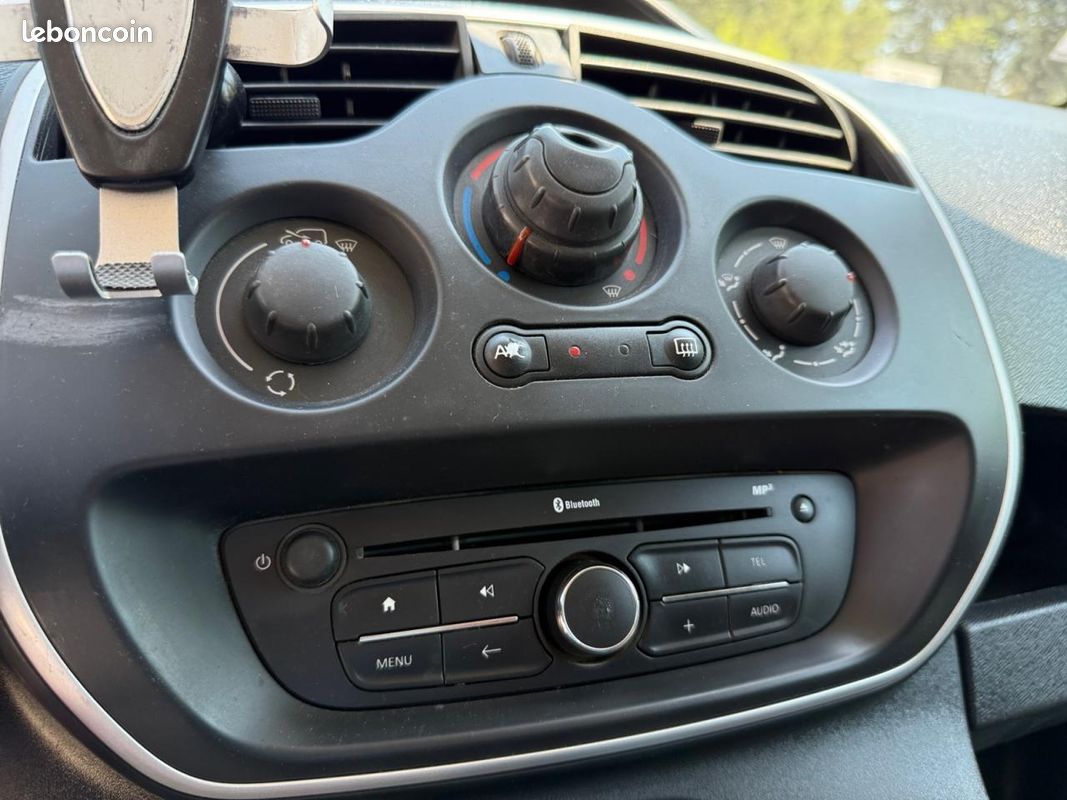 RENAULT KANGOO EXPRESS Compact - Fourgon - L1 1.5 dCi 75 - Extra R-Link - Garantie 12 Mois (image 30)