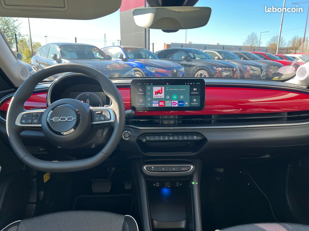Fiat 600 1.2 Hybrid 100 CV Pack Confort BVA (image 5)