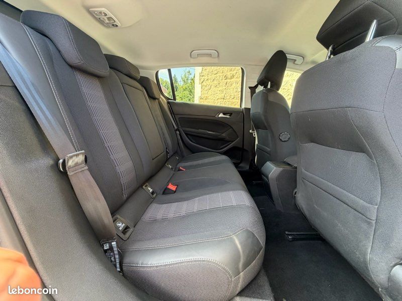 PEUGEOT 308 II (2) 1.6 BlueHDi S&S 120CH ALLURE /Camera 360 /Carplay /Clim auto (image 8)