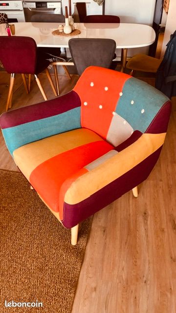 Fauteuil design confortable (image 1)