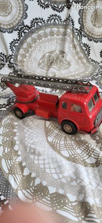 Ancien Camion De Pompiers En Tôle De Marque JOUSTRA - Jouet Vintage, Occasion