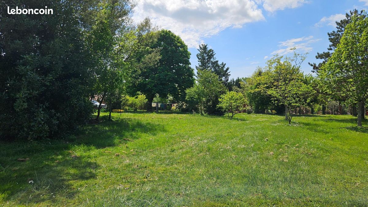 Terrain 1175 m² · à Albias · 1 175 m² · 58 000 €