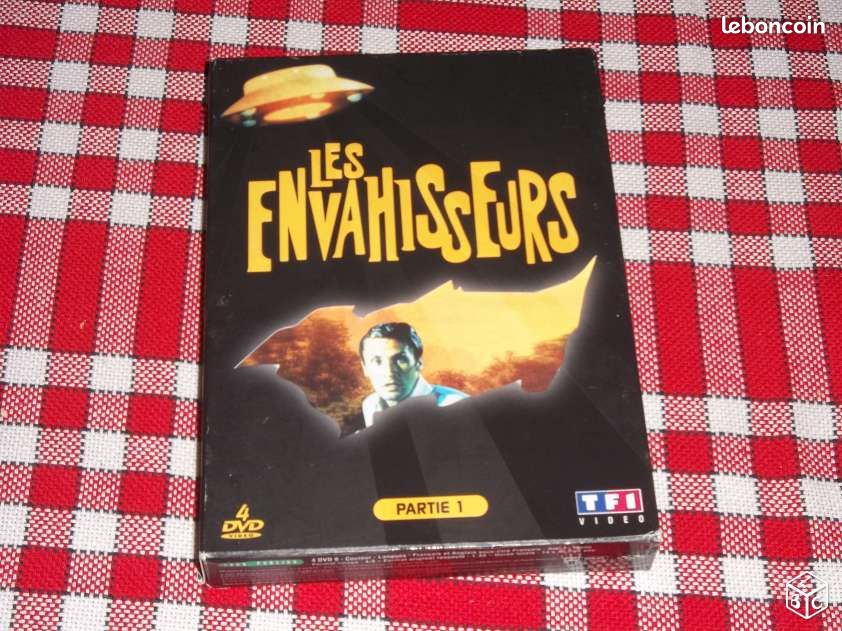 Coffret 4 dvds les envahisseurs (image 1)