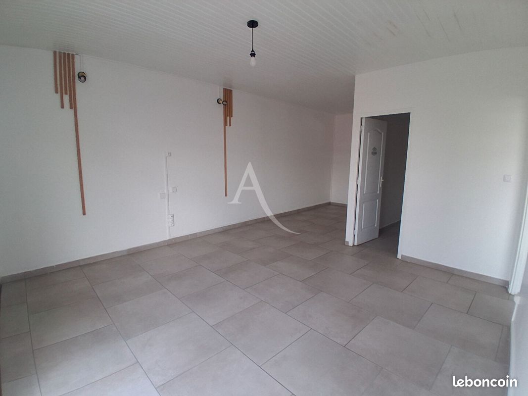 Appartement 3 pièces 68 m² · à Saint-Esprit · 68 m² · 850 €