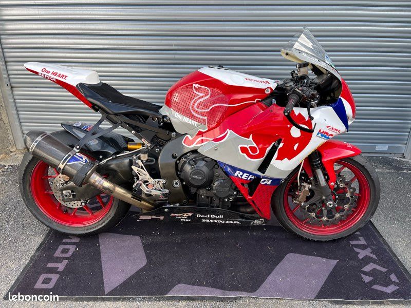 Cbr 1000 rr - Motos