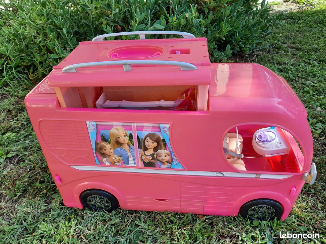Camping-car Barbie (image 1)