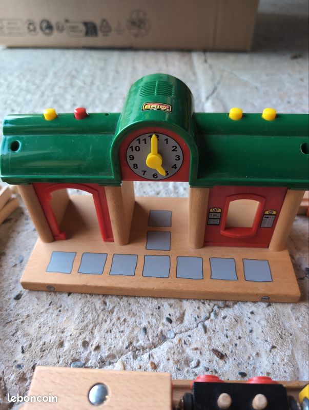 Train en bois BRIO et IKEA (image 3)