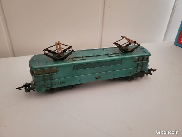 Locomotive Jouef BB 9201 "Saucisson" Repeinte En Vert Foncé - 12V, Démotorisée, Occasion