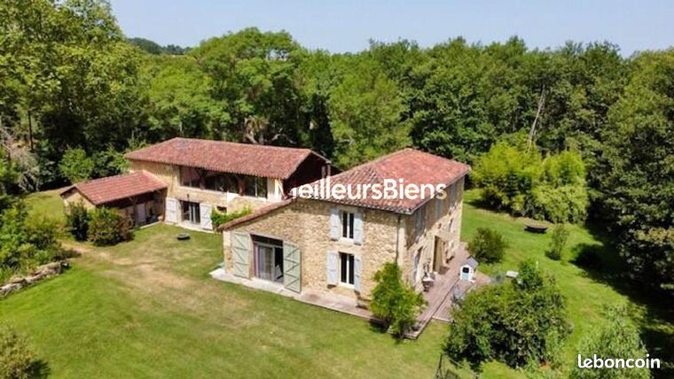 Maison 6 pièces 195 m²