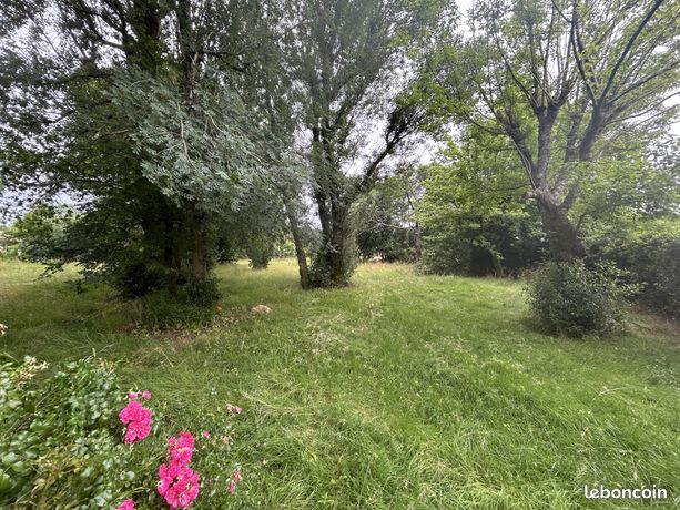 Terrain 1107 m² Léognan
