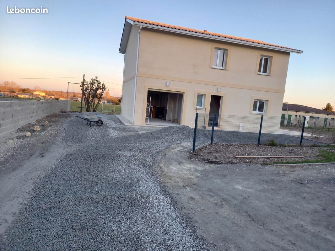 Maison 100 m² · à Pugnac · 100 m² · 1 160 €/mois
