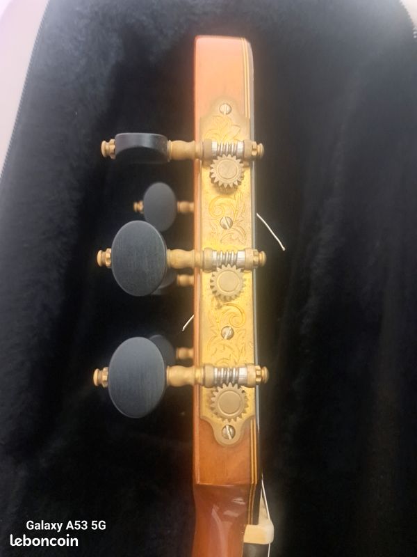 Guitare Classique de Luthier - Gérard Audirac (2010) - Ouïe sur éclisse (image 8)
