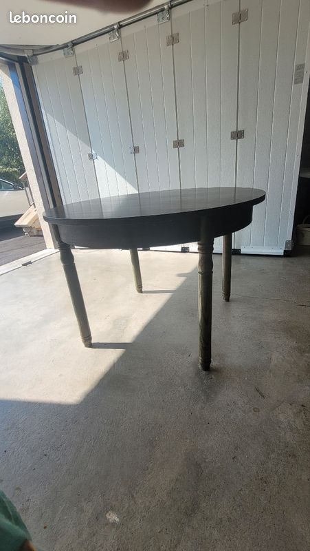 Table ronde formica (image 1)