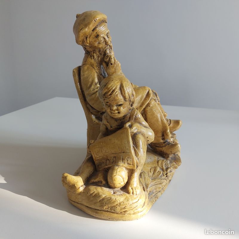 Groupe en pierre sculptée (image 2)