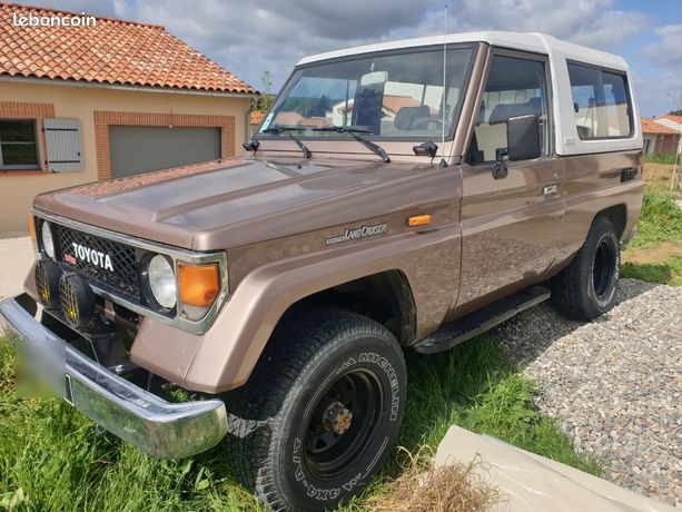 Modèle Réduit Toyota Land Cruiser LJ73 Gris 1987 - Échelle 1/18, Marque Ottomobile, Réf. OT437, Neuf