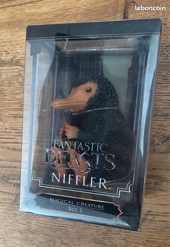 Figurine Niffler Fantastic Beasts – Noble Collection, 18,5 Cm, Diorama Peint à La Main, Animaux Magiques, Cadeau Fan