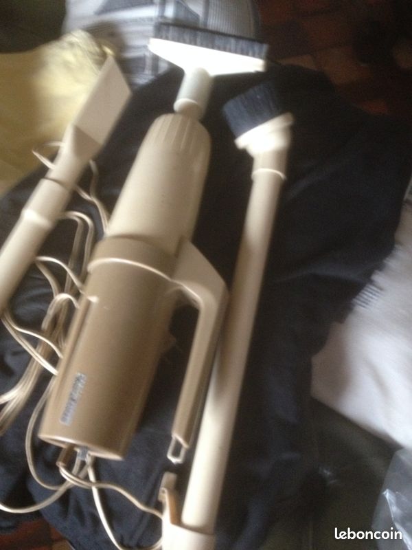 Aspirateur de voiture (image 1)