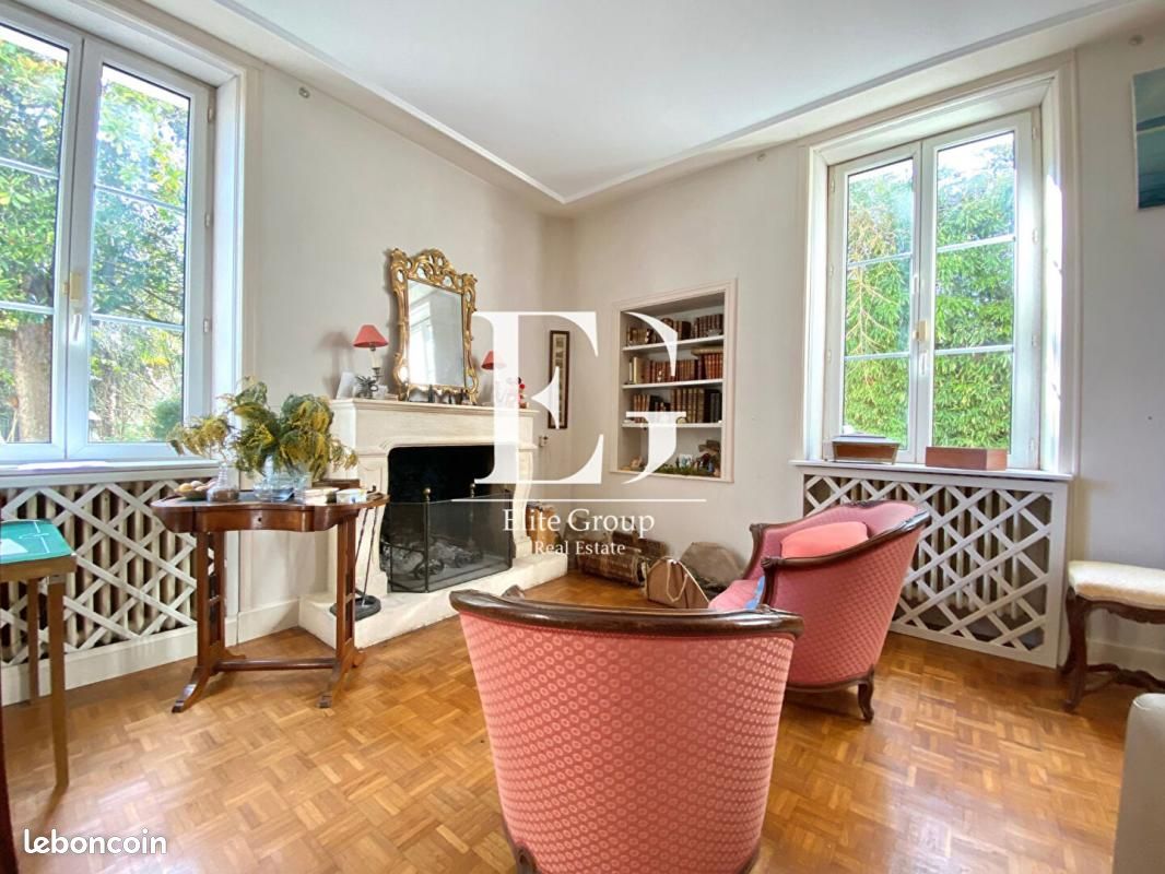 Maison 10 pièces 331 m² - Touvre 16600 (image principale 5)