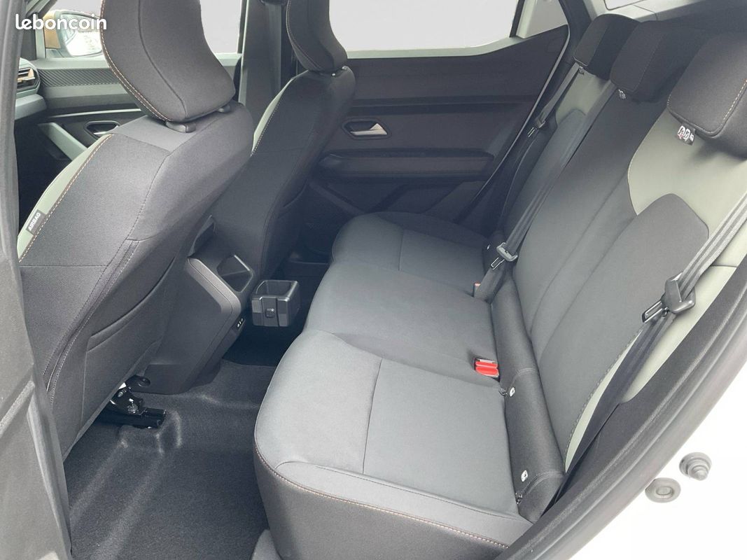 DACIA Duster Mild Hybrid 130 4x4 Extreme (image 14)