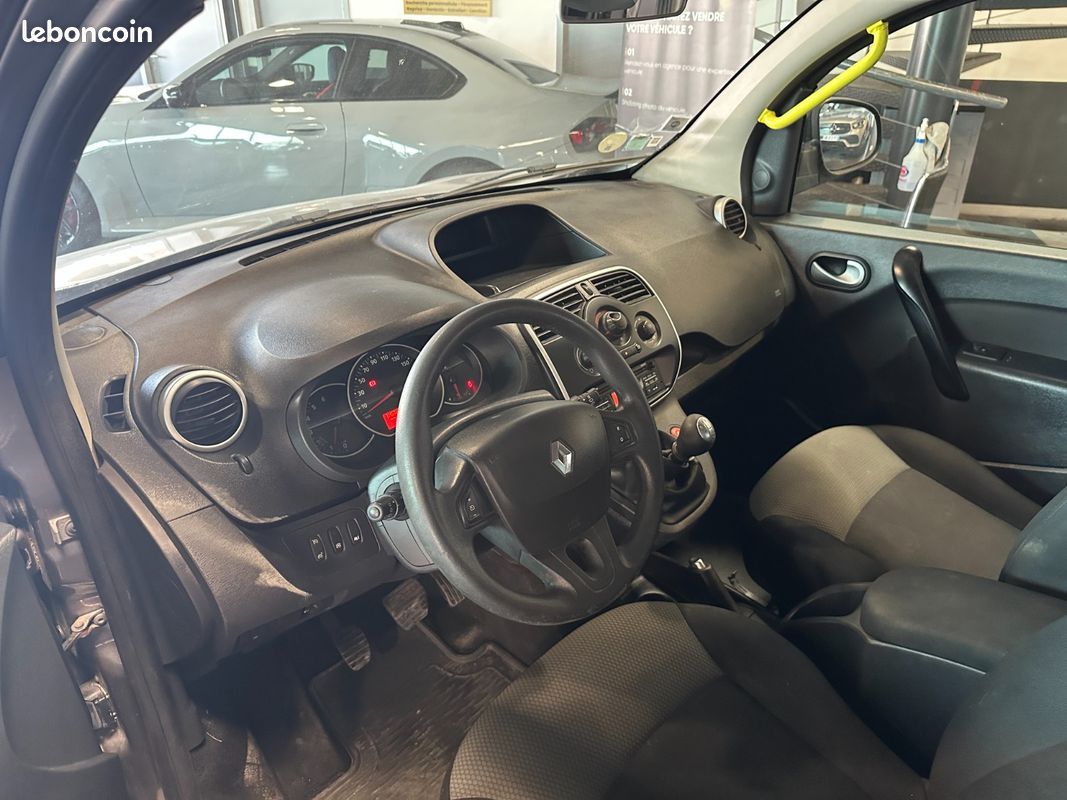 RENAULT KANGOO EXPRESS BLUE DCI 95 tpmr rampe - pour fauteuil roulant - 11/2020 - doubles porte lateral (image 11)