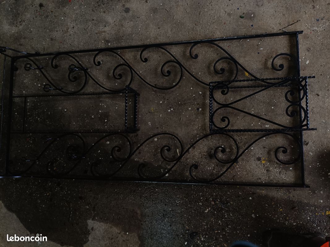 Vestiaire vintage - porte manteau en fer forgé (image 3)