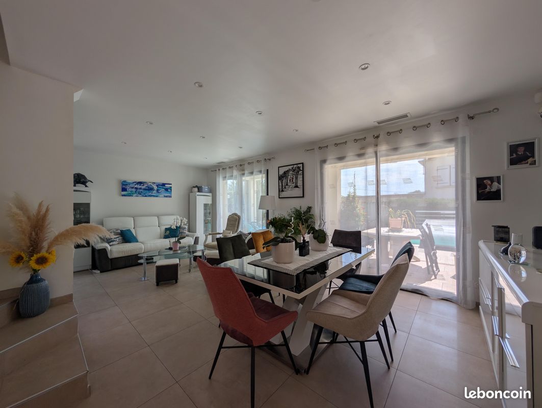Vente villa t4 avec piscine jardin et garage (image 8)