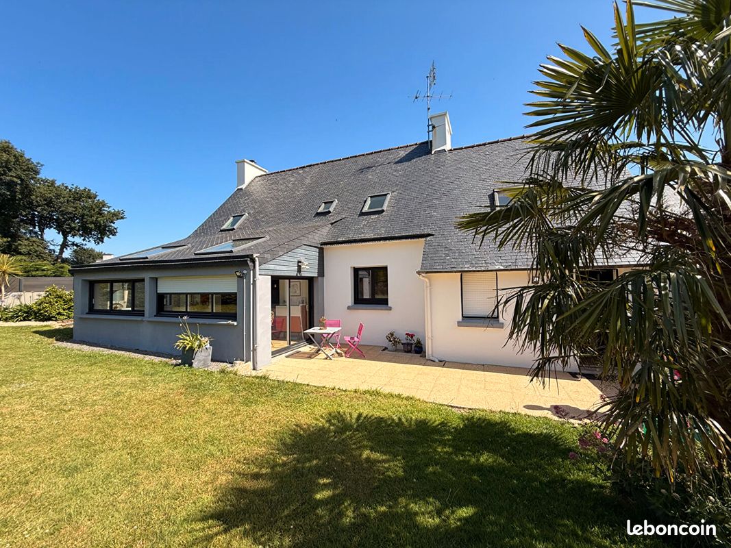 Maison 6 pièces 142 m² · à Kersaint-Plabennec · 142 m² · 318 000 €