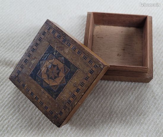 Petite Boîte à Bijoux En Bois – Ancienne – Marqueterie – Décorative