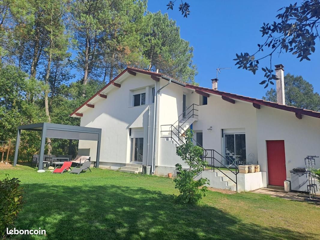 Maison 6 pièces 138 m² · à Dax · 138 m² · 416 000 €