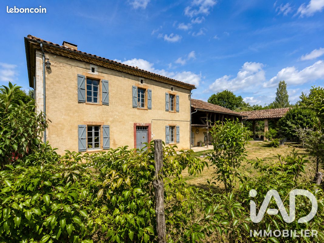 Maison 10 pièces 300 m² · à Anan · 300 m² · 437 000 €