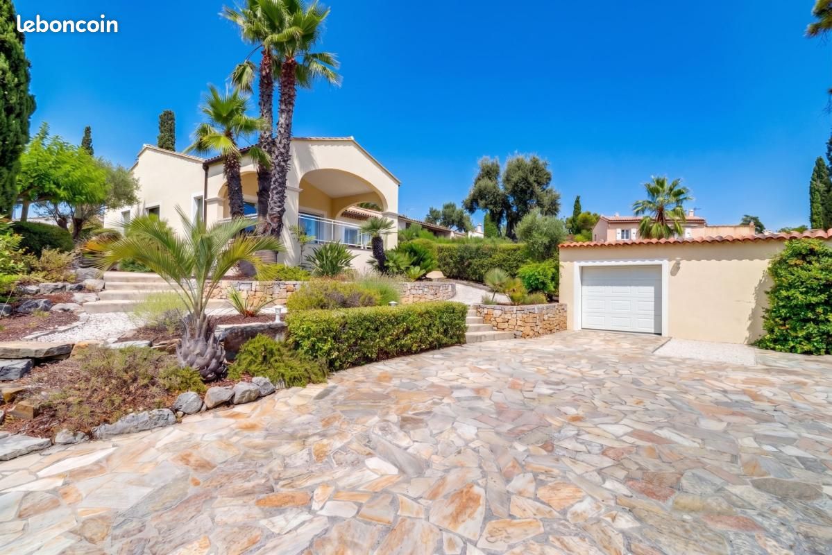 Maison 6 pièces 138 m² · à Fréjus · 138 m² · 789 000 €