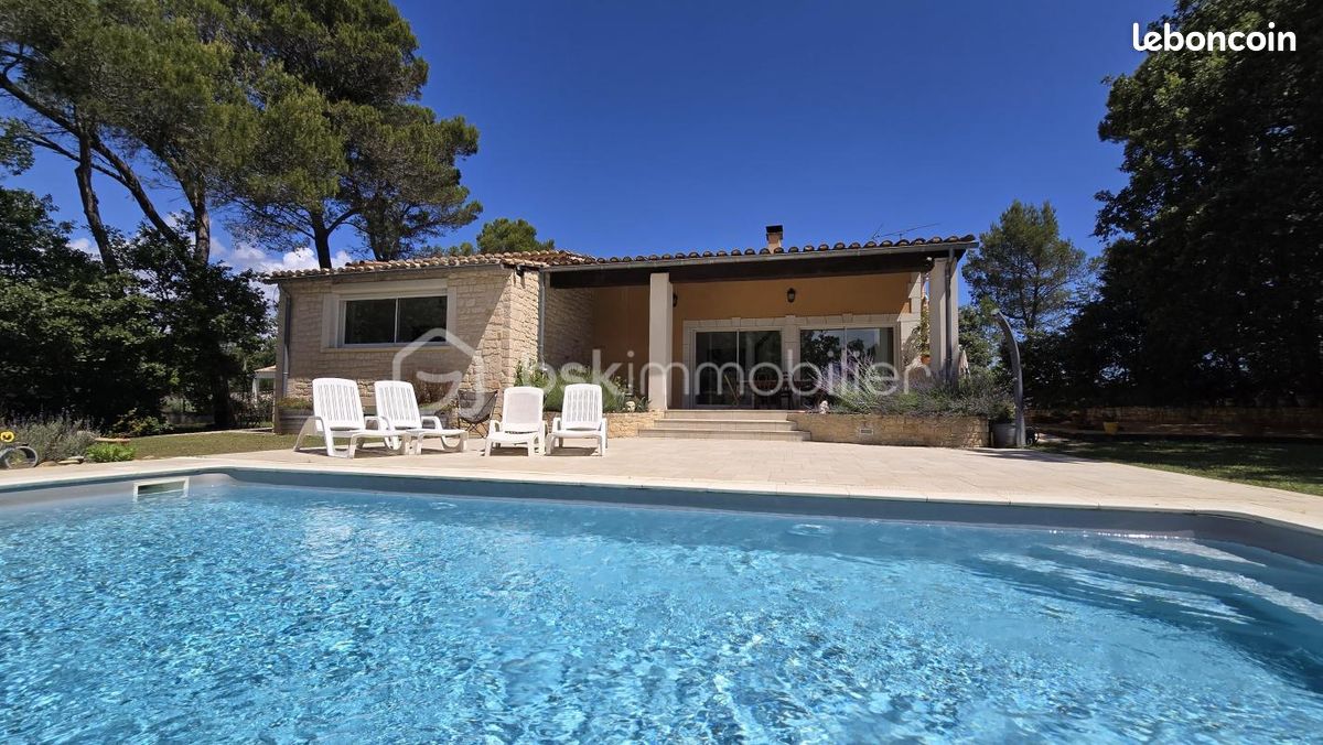 Maison 6 pièces 174 m² · à Pont-Saint-Esprit · 174 m² · 550 000 €