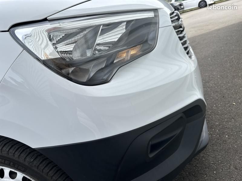 Opel Combo Cargo M 650kg BlueHDi 130ch S&S (image 30)
