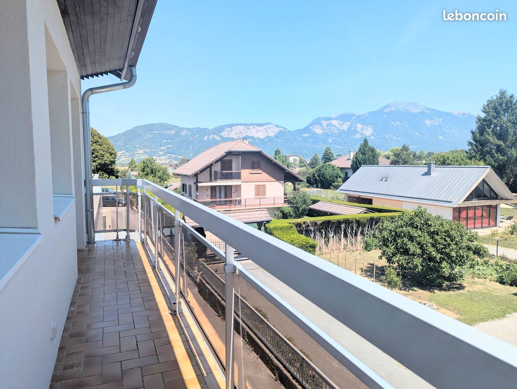 Appartement 2 pièces 55 m² · à Saint-Pierre-en-Faucigny · 55 m² · 900 €