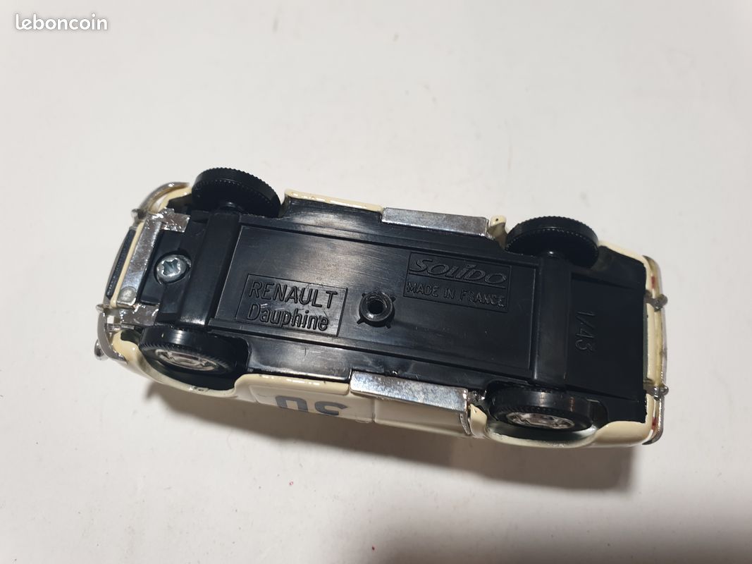 Solido / Norev 1/18 Renault Dauphine Verte - Miniature Neuve