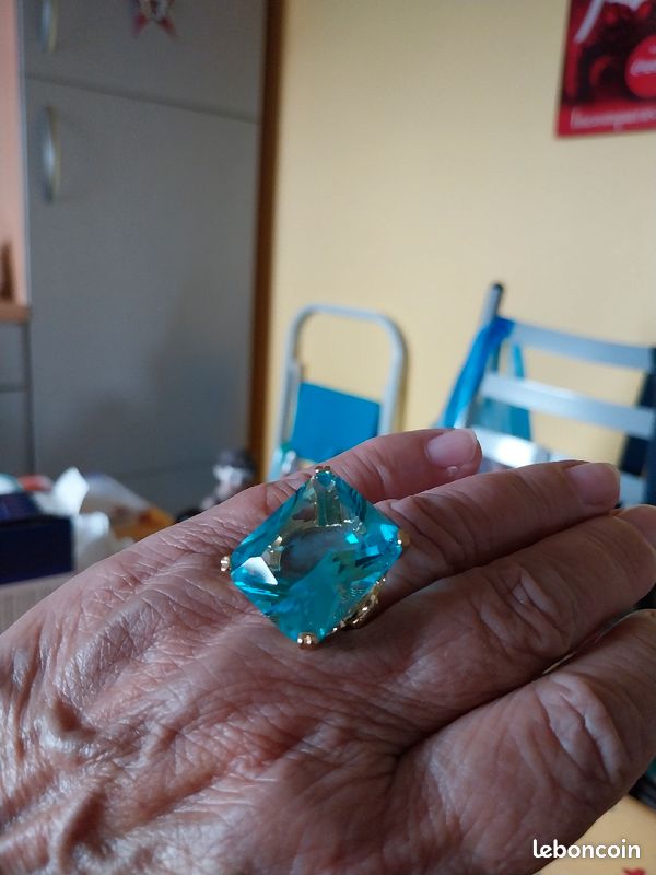 Bague avec grosse pierre (image 8)