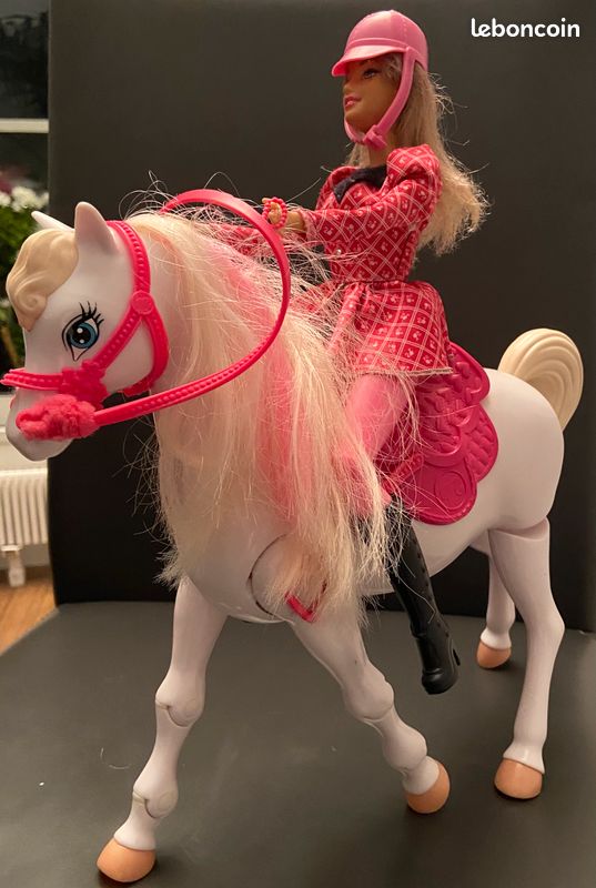 Barbie et son cheval de concours Jeux Jouets