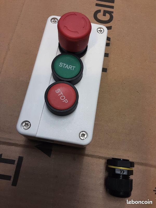 Boîte à Bouton Poussoir D'Arrêt Double Contact IP67 - Pour Usines, Chantiers Et Environnements Industriels