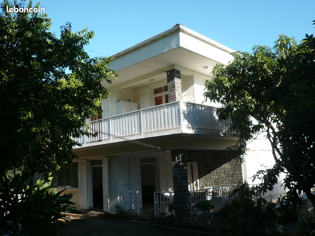 Appartement 5 pièces 110 m² · à Saint-Paul · 110 m² · 1 400 €/mois