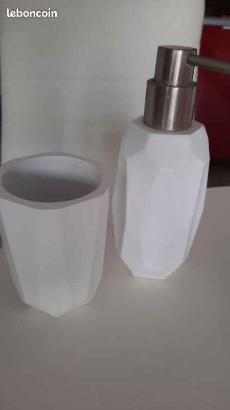 Accessoires salle de bain (image 1)