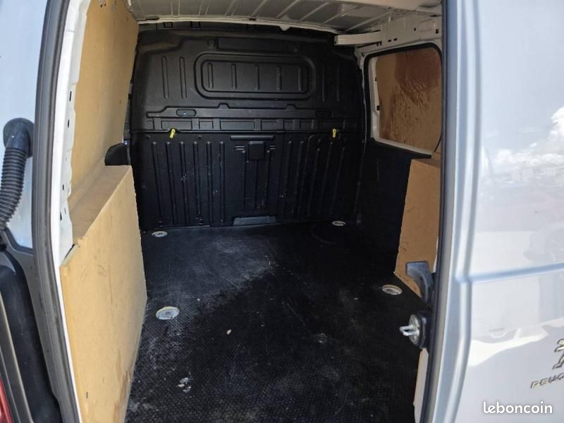 Peugeot Partner M 650kg BlueHDi 100ch S&S Pack Premium Connect (image 8)