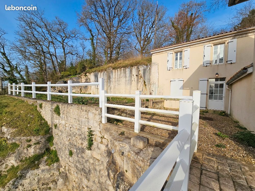Maison 4 pièces 85 m² - Voeuil-et-Giget 16400 (image principale 14)