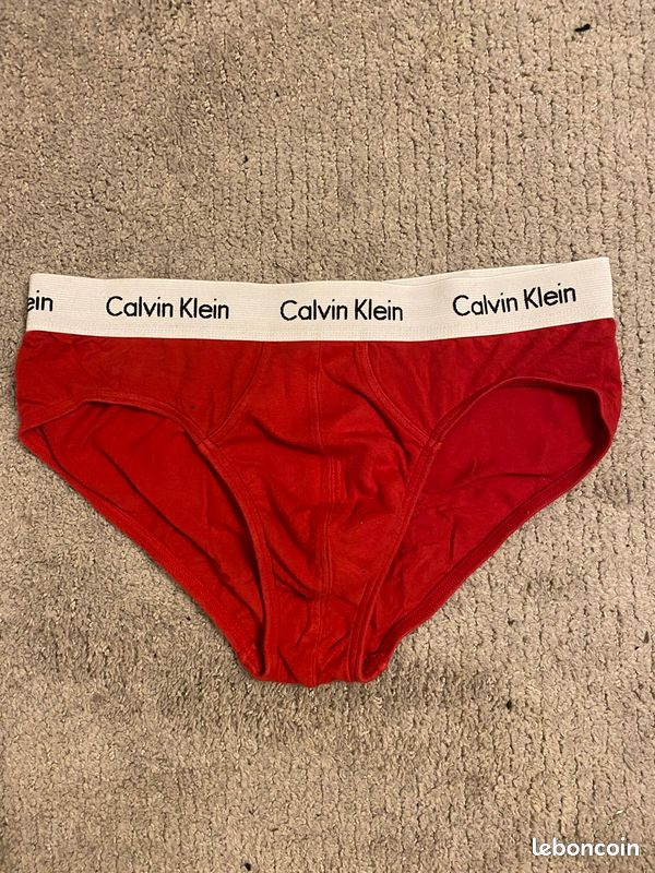 Sous-vêtements Calvin Klein d'occasion - Annonces vêtements