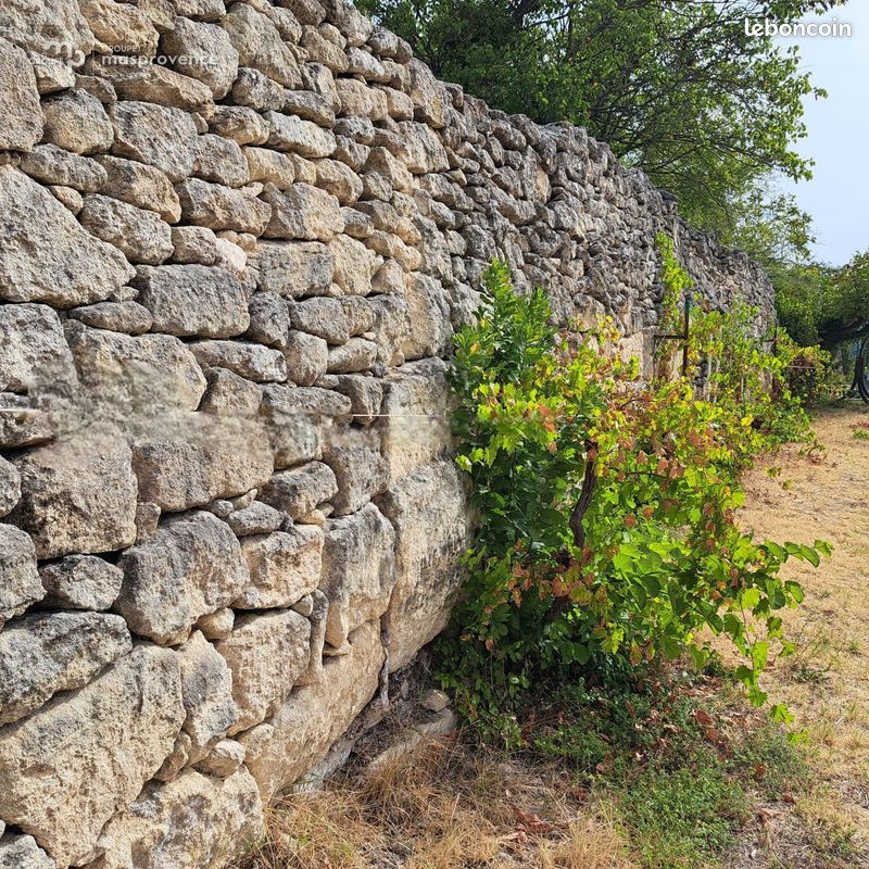 Terrain à bâtir de 1283 m² à SAINT-REMY-DE-PROVENCE (13) · à Saint-Rémy-de-Provence · 550 000 €